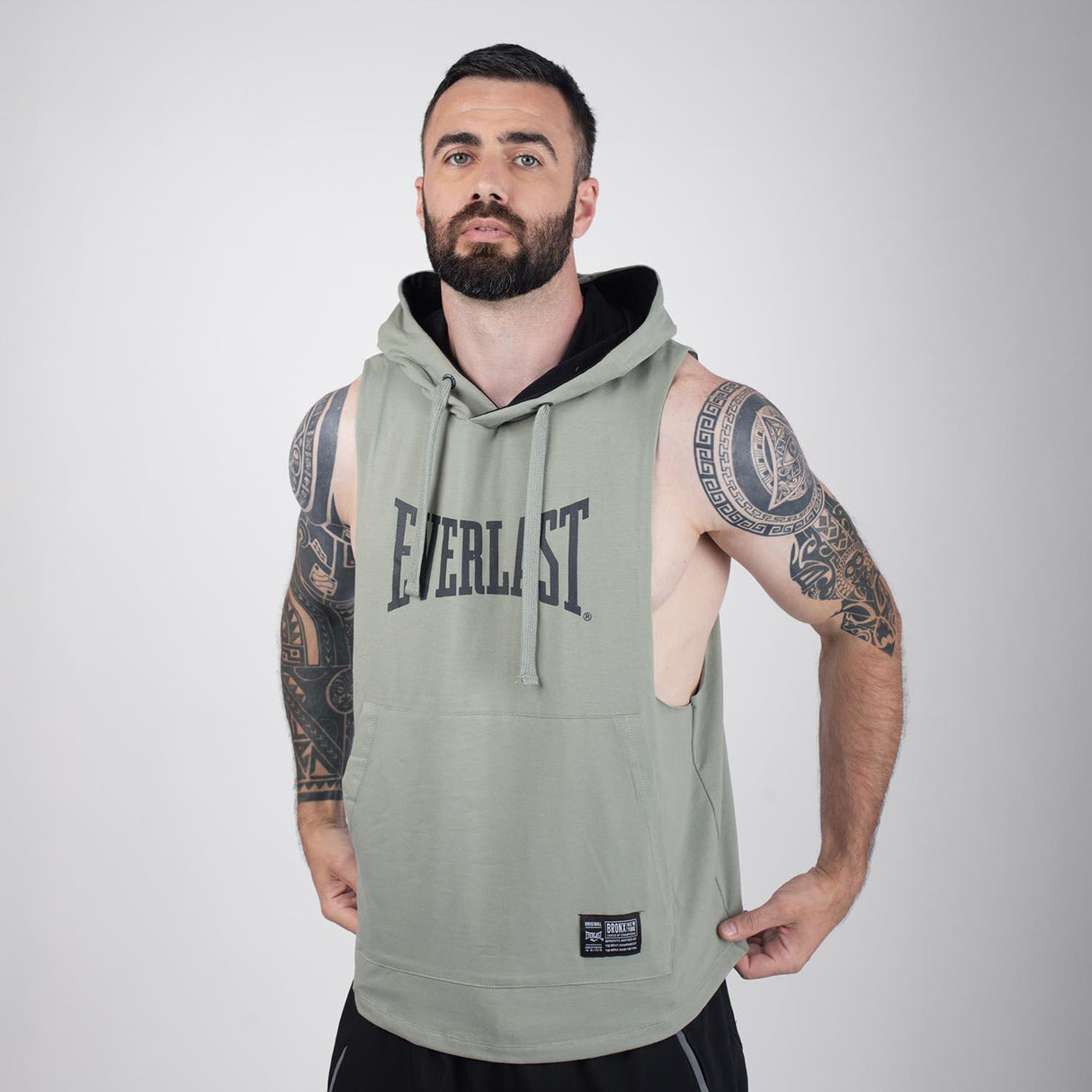 Polera Hood Round Everlast