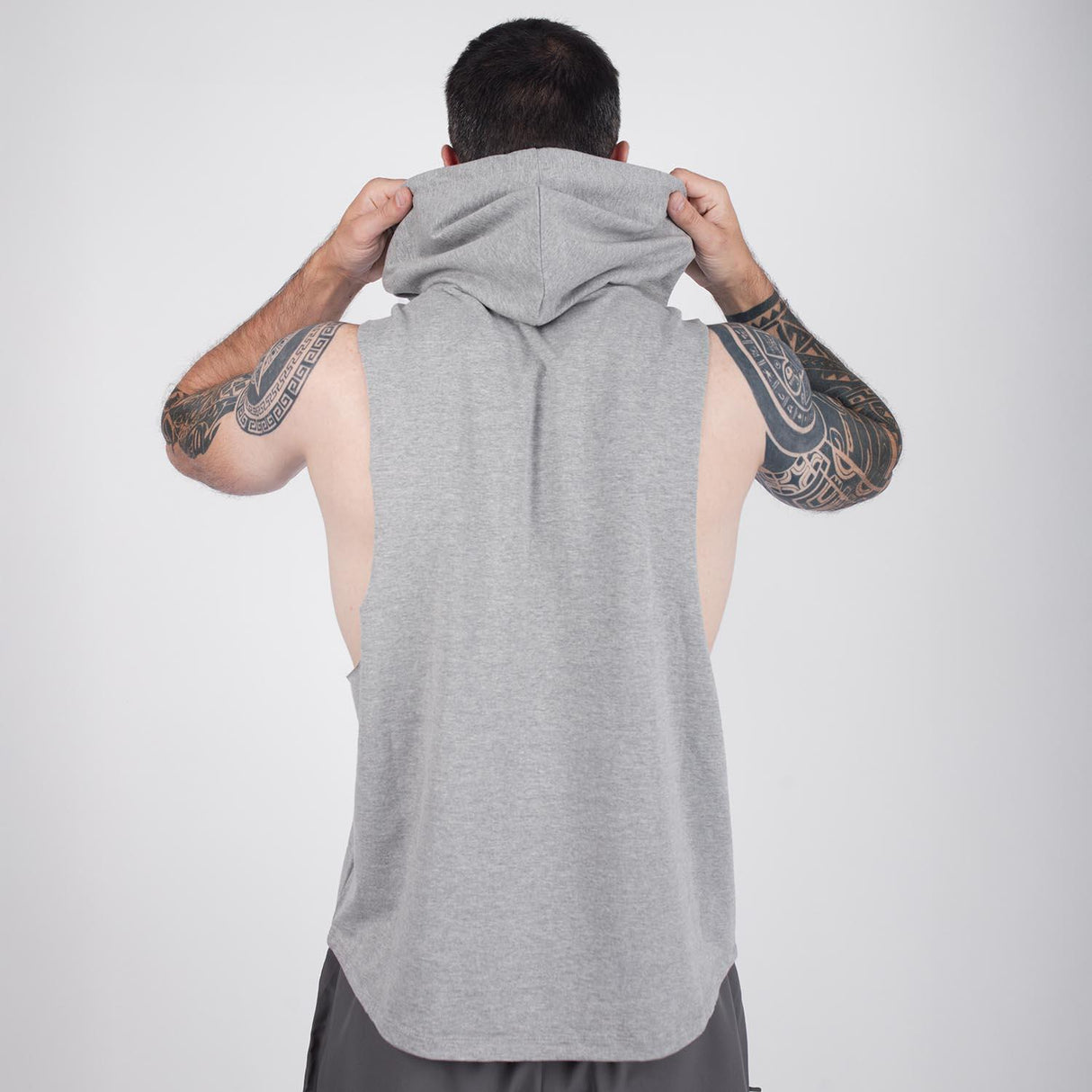 Polera Hood Round Everlast