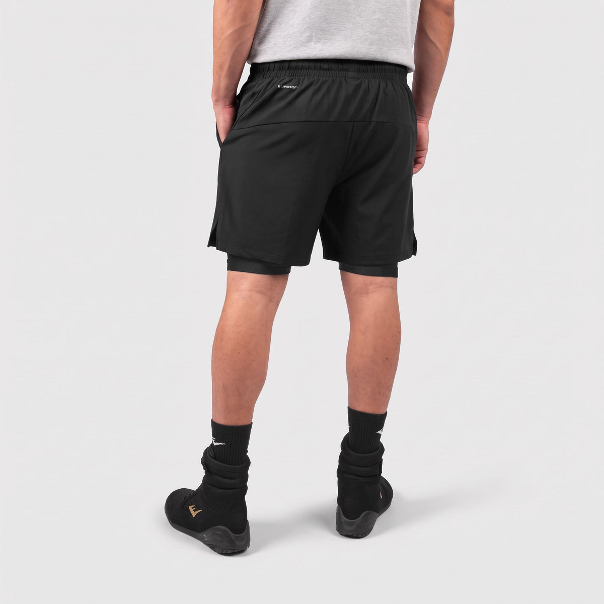 SHORT STRIKE  CON CALZA  EVE